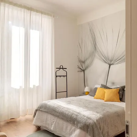 The House Of Dandelions - Duomo In 15min By Metro M3 Апартаменты